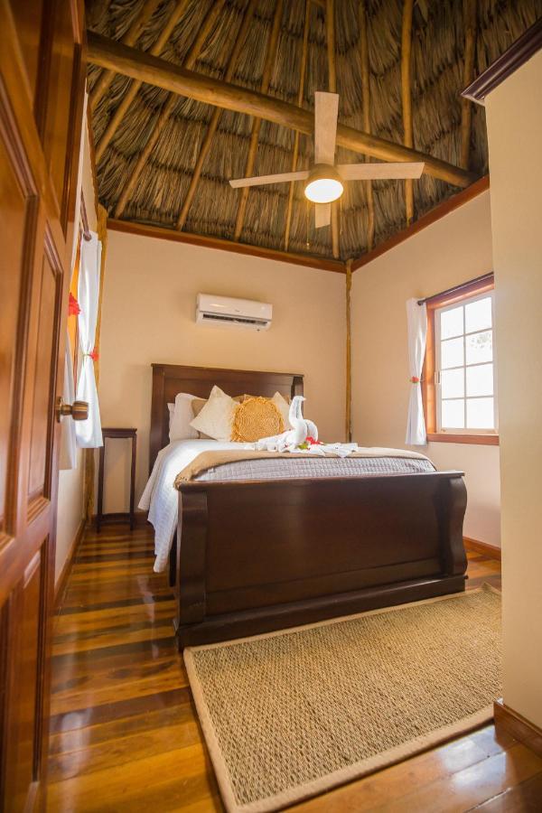 Hidden Jewel Boutique Hotel 圣佩德罗 外观 照片